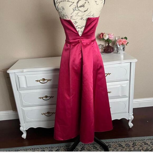 Hot pink strapless midi evening gown - Picture 5 of 6